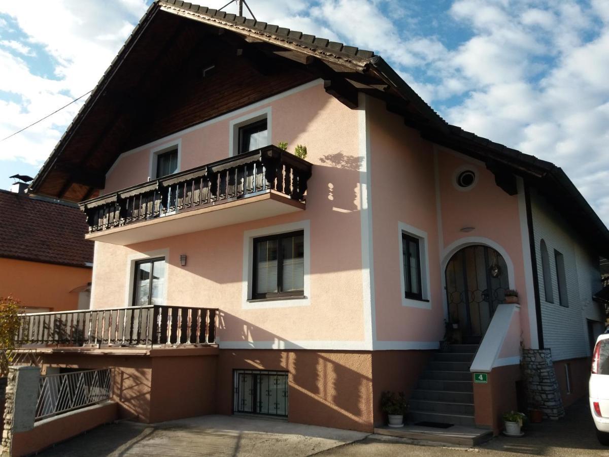 Wohnung Mit Charme In Pinsdorf Экстерьер фото